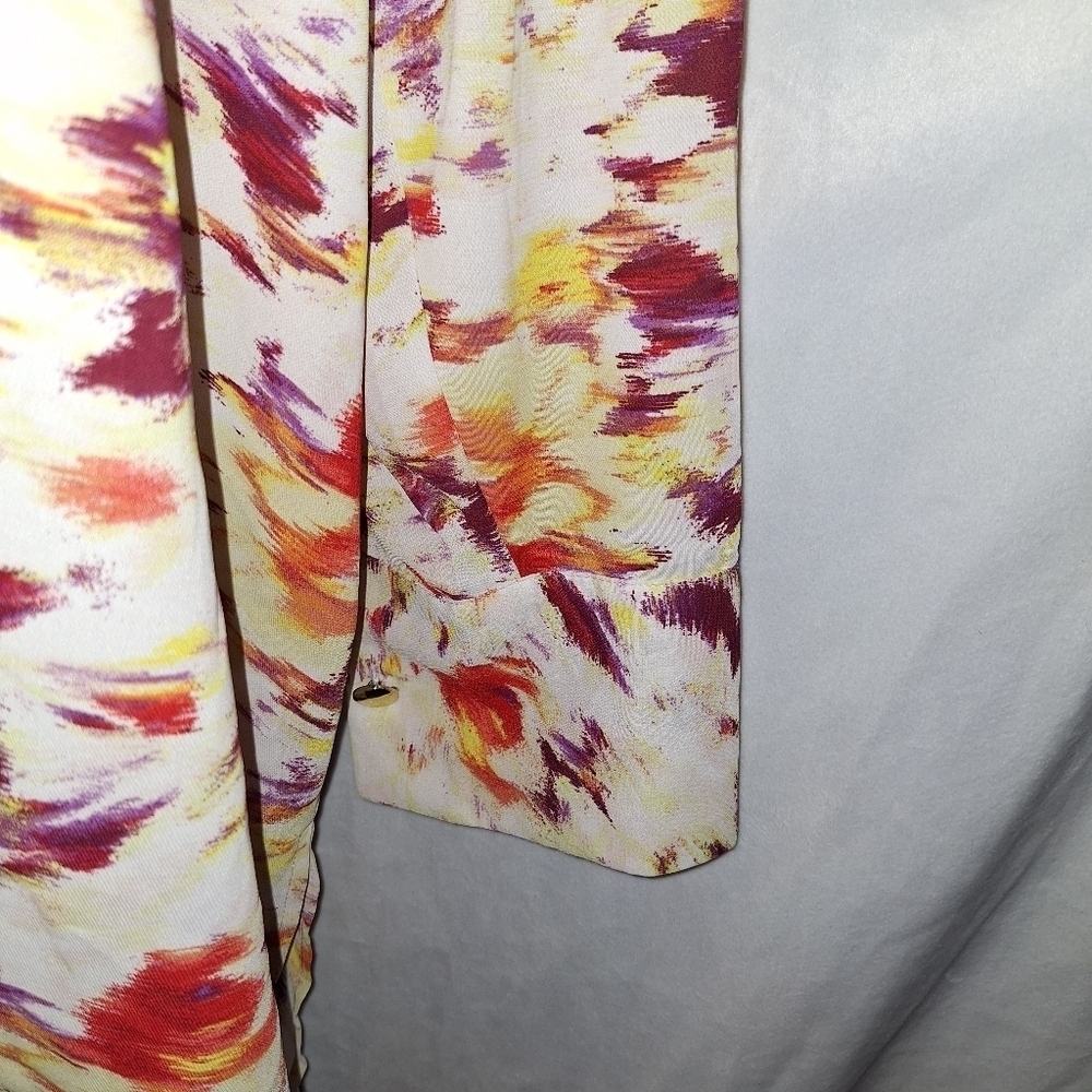 Colorful Abstract Blouse - Picture 3 of 6